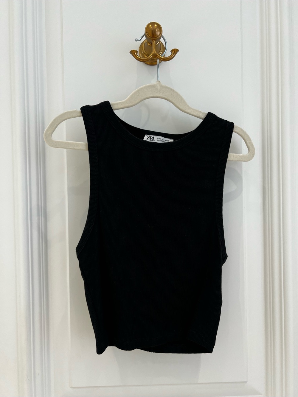 Zara Black Ribbed Sleeveless Crop Tank
